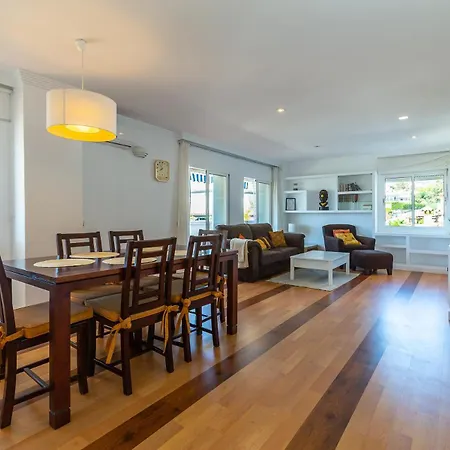 Con Parking En El Centro De Appartement